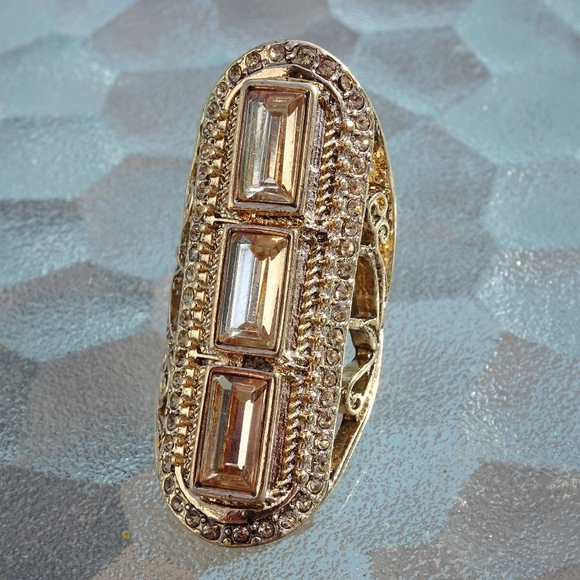 Big Gold Geometric Half Finger Ring Size 7 - Picture 2 of 7